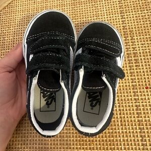 Toddler Vans size 6 black and white